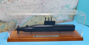 Submarine P 6071 "Ula"-class full hull (1 p.) N 1982 - 1992 in showcase in ca. 1:200